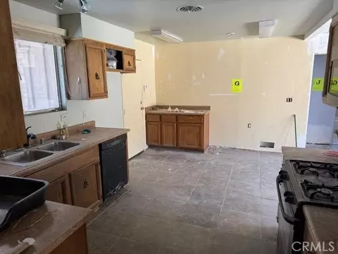 Kitchen - 1118 E Avenue J3, Lancaster, CA 93535 photo 2 of 2