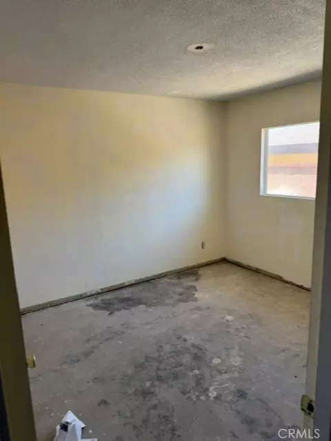 Other - 1118 E Avenue J3, Lancaster, CA 93535 photo 2 of 3
