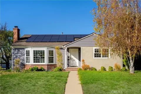 505 Cambridge Dr, Burbank, CA 91504