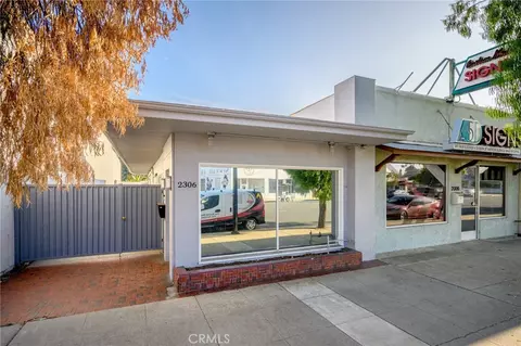 2304 W Burbank Blvd, Burbank, CA 91506