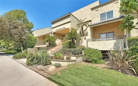 64 N Mar Vis #213, Pasadena, CA 91106