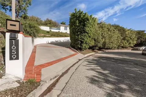 1659 Puebla, Glendale, CA 91207