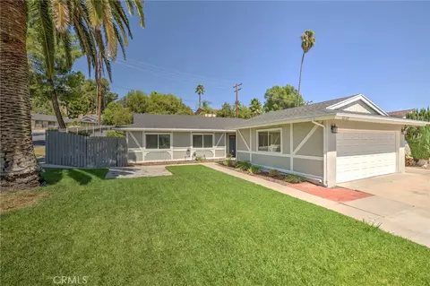 22123 Alamogordo Rd, Saugus, CA 91350