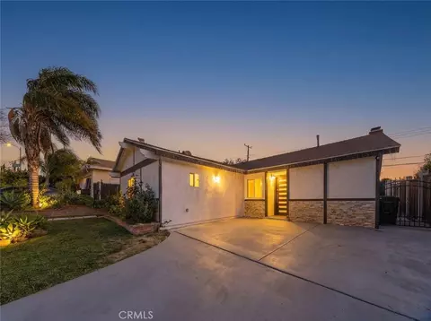 19512 Steinway St, Canyon Country, CA 91351