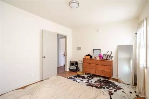 Bedroom - 2010 N Los Robles Ave, Pasadena, CA 91104 photo 1 of 2