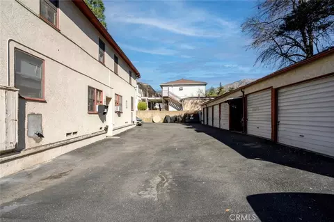 Exterior - 2010 N Los Robles Ave, Pasadena, CA 91104 photo 7 of 9