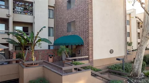 424 Oak #128, Glendale, CA 91204