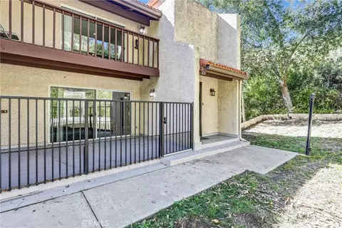 8038 Via Pompeii, Burbank, CA 91504