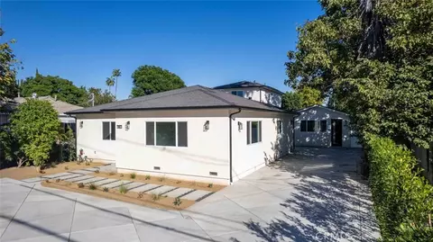 6842 Cedros Ave, Van Nuys, CA 91405