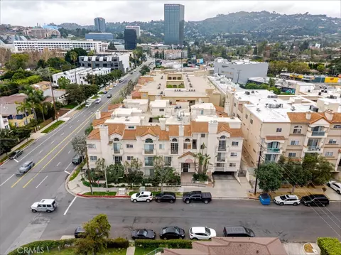 10604 Valley Spring Ln #105, Toluca Lake, CA 91602