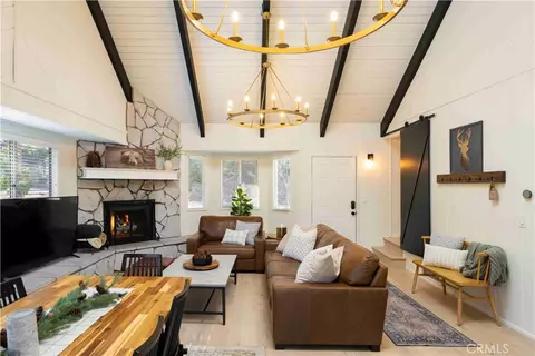 Living - 695 Sutter Ln, Lake Arrowhead, CA 92352 photo 1 of 4