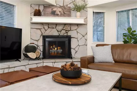 Living - 695 Sutter Ln, Lake Arrowhead, CA 92352 photo 2 of 4