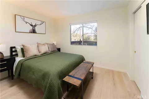 Bedroom - 695 Sutter Ln, Lake Arrowhead, CA 92352 photo 2 of 5