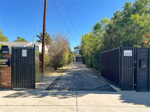 6648 Gaviota Ave, Lake Balboa, CA 91406