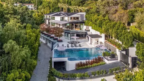 677 Nimes Rd, Los Angeles, CA 90077