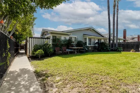12806 Oxnard St, North Hollywood, CA 91606