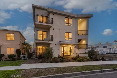 10652 Whipple St, North Hollywood, CA 91602