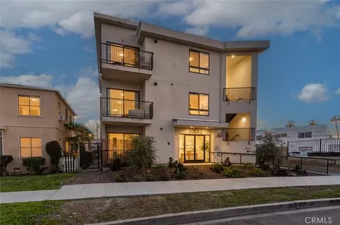 10652 Whipple St, North Hollywood, CA 91602