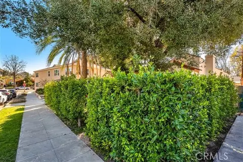 Exterior - 609 Corwin Ave, Glendale, CA 91206 photo 6 of 8