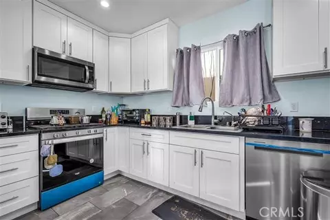 Kitchen - 609 Corwin Ave, Glendale, CA 91206 photo 1 of 1