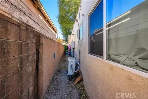 Entry Way - 609 Corwin Ave, Glendale, CA 91206 photo 2 of 2