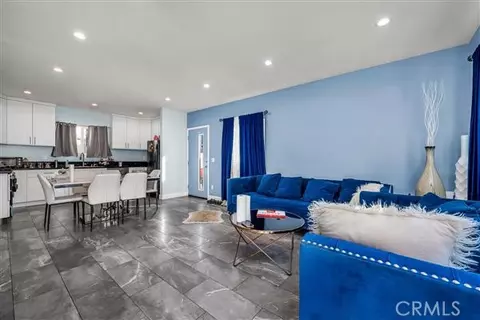 Entry Way - 609 Corwin Ave, Glendale, CA 91206 photo 1 of 2