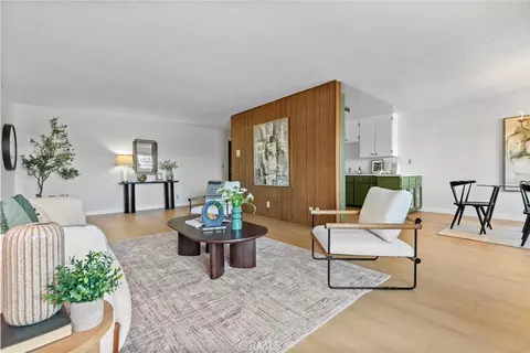 320 E Stocker St # 208, Glendale, CA 91207