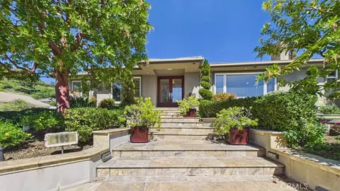 165 Cumberland Rd, Glendale, CA 91202