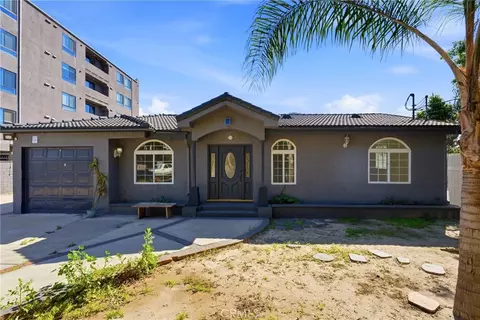 6742 Radford Ave, North Hollywood, CA 91606