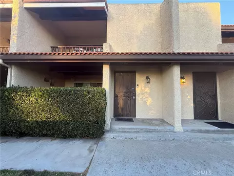9702 Via Roma, Burbank, CA 91504