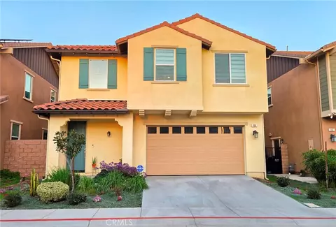 906 Lemon Dr, Pomona, CA 91768