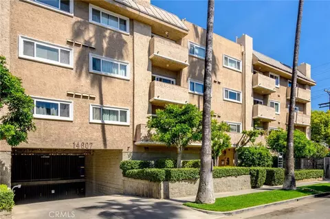 14607 Erwin #107, Van Nuys, CA 91411
