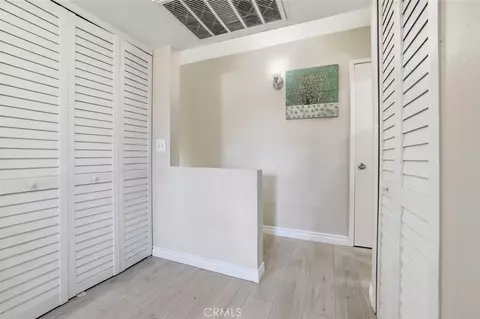 Entry Way - 121 Sinclair Ave #213, Glendale, CA 91206 photo 2 of 3