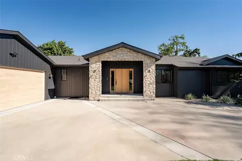 8960 Oak Park Ave, Northridge, CA 91325