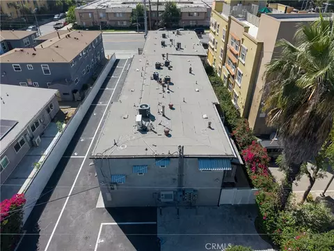 View/Area - 13445 Vanowen St, Van Nuys, CA 91405 photo 8 of 13
