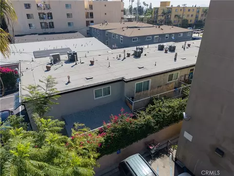 View/Area - 13445 Vanowen St, Van Nuys, CA 91405 photo 9 of 13