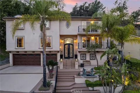 3435 Oakmont View Dr, Glendale, CA 91208