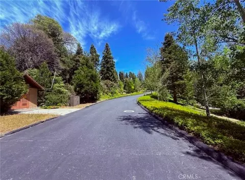 246 Cedar Rdg, Lake Arrowhead, CA 92352