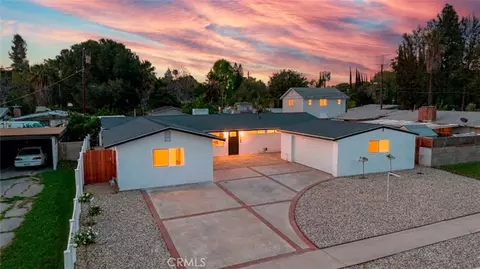 8008 Aura Ave, Reseda, CA 91335