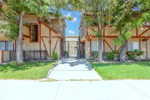 11341 Victory Blvd, North Hollywood, CA 91606