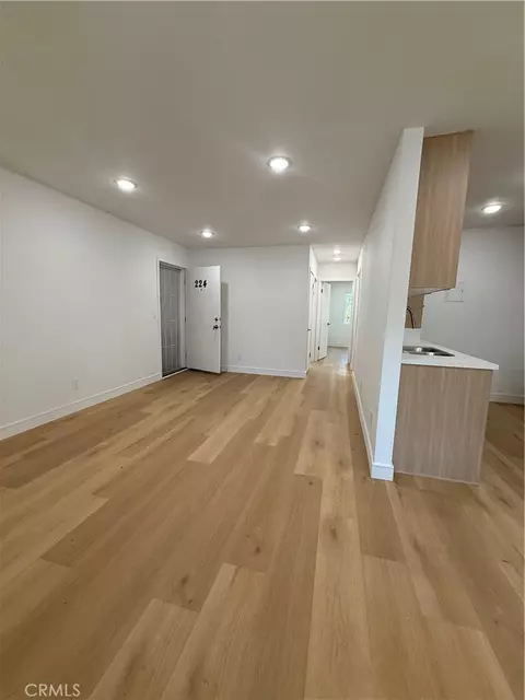 14805 Chase St #224, Panorama City, CA 91402