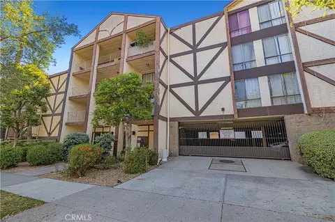 125 N Allen Ave #213, Pasadena, CA 91106