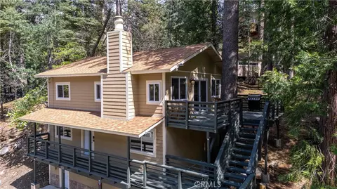 26131 Lake Forest Dr, Twin Peaks, CA 92391