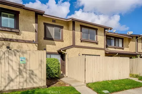 8601 Sunland Blvd #5, Sun Valley, CA 91352