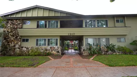 1317 N Brand #15, Glendale, CA 91202