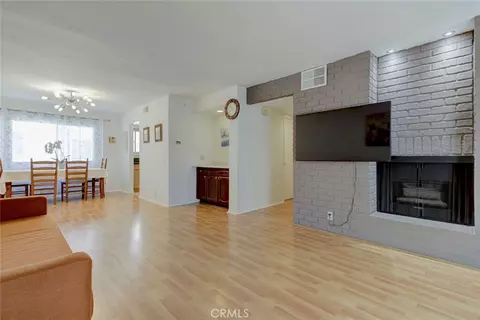 10155 De Soto #116, Chatsworth, CA 91311