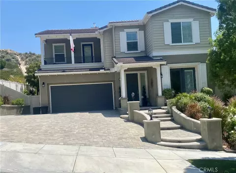 29370 Gary Dr, Canyon Country, CA 91387