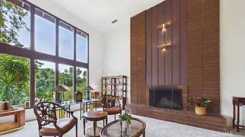 1310 Imperial Dr, Glendale, CA 91207