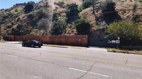 9562 Wentworth St, Shadow Hills, CA 91040