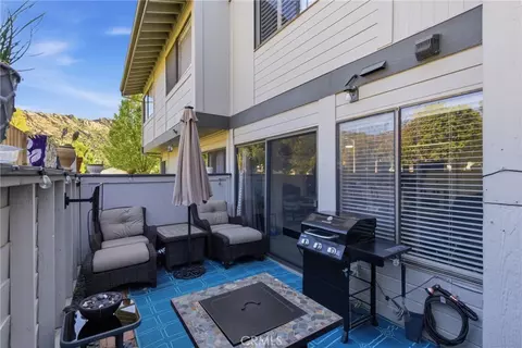 Exterior - 6443 Stoney Vw #4, Simi Valley, CA 93063 photo 3 of 7